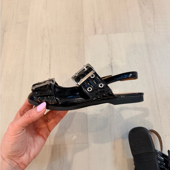 Steve Madden Black Patent Buckle Slingback Sandals - Picture 10 of 11